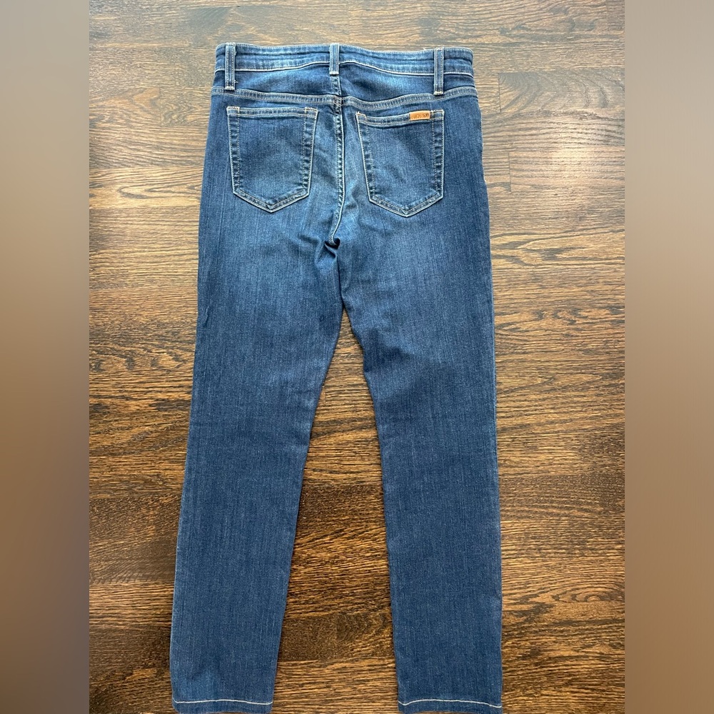 Like New Condition, Joes Jeans Cropped - Picture 6 of 6